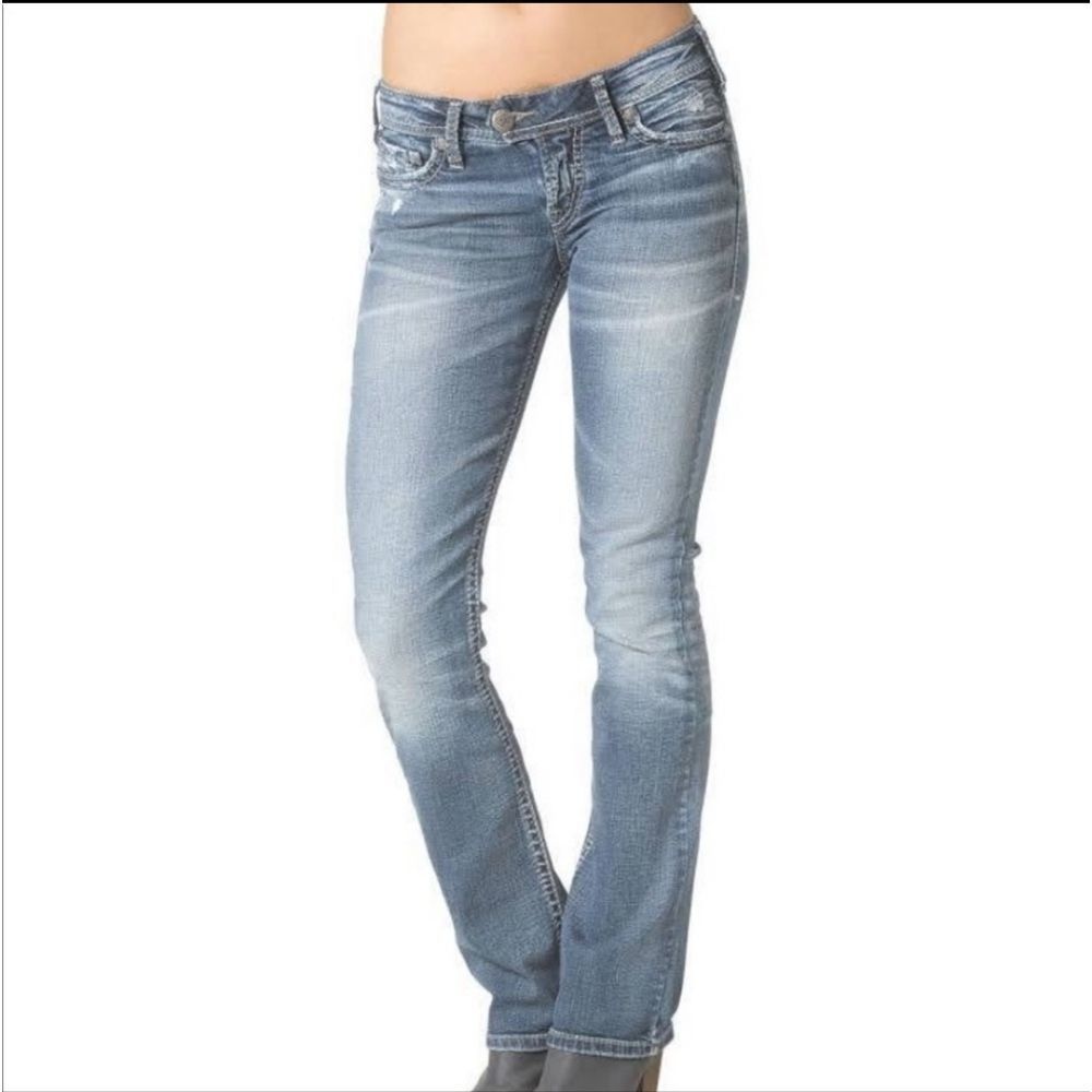 Silver jeans Tuesday light wash low rise bootcut jeans size 31 / 33